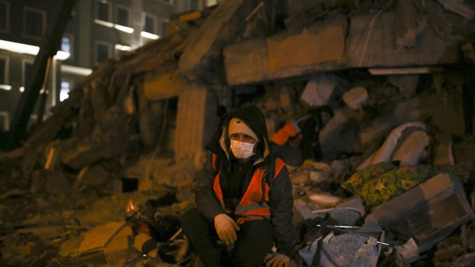 السلطات التركية تتخذ إجراء يتعلق بالمتضررين من الزلزال