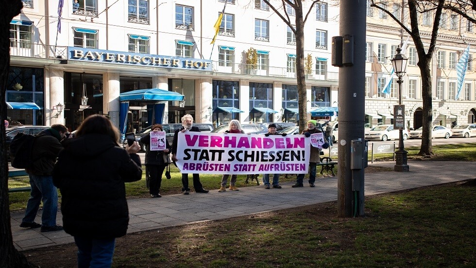 باشينيان وعلييف وبلينكن يناقشون مشروع اتفاقية السلام بين يريفان وباكو