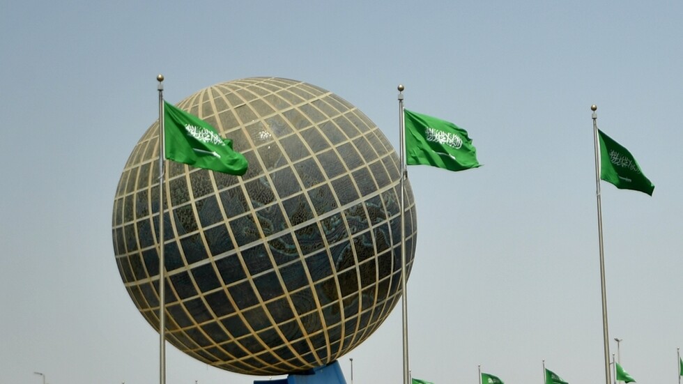 تقرير: تكليف شركة عالمية بتنفيذ