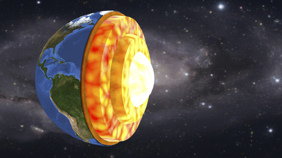 "ثلج'' غني بالسيليكون قد يكون يتحرك للأعلى في النواة الخارجية للأرض!