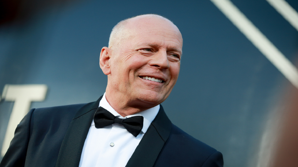 بعد تشخيص حالة بروس ويليس المدمر.. الكشف عن علامات تحذير غريبة للخرف!