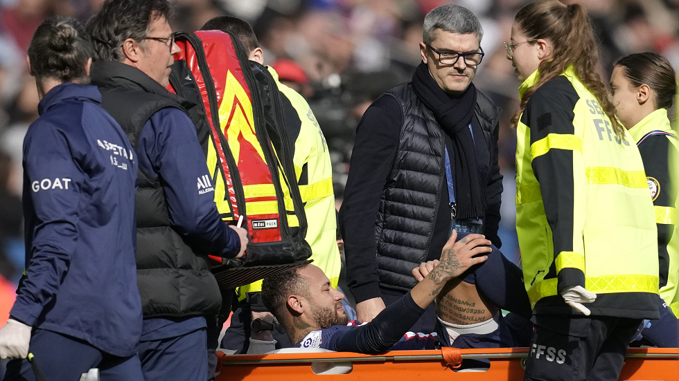 باريس سان جيرمان يوضح طبيعة إصابة نيمار