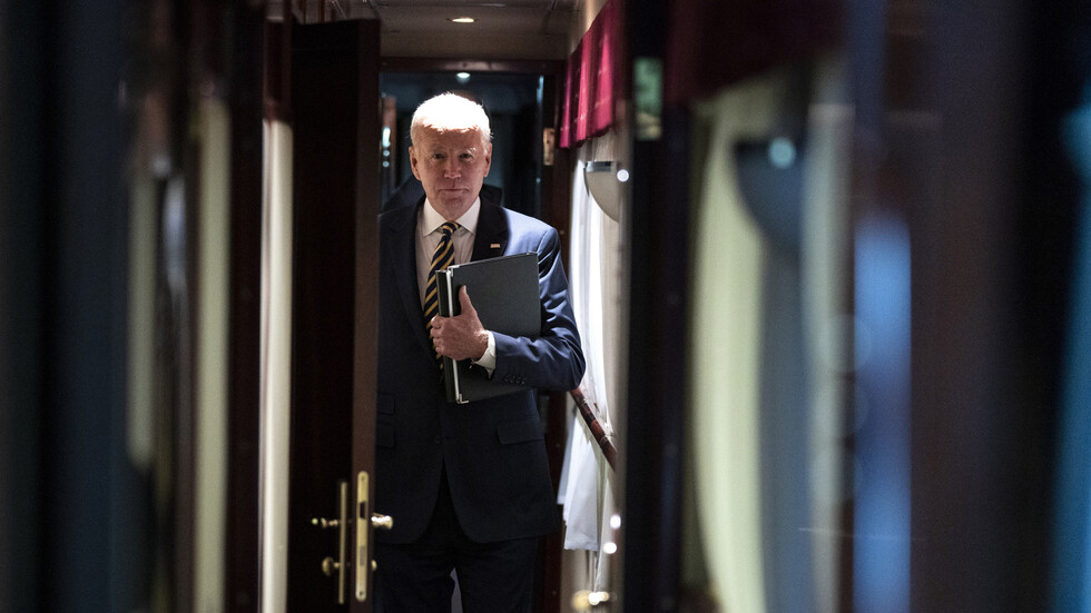 وسائل إعلام: البيت الأبيض يلزم الصحفيين بعدم الكشف عن زيارة بايدن لكييف مبدئيا