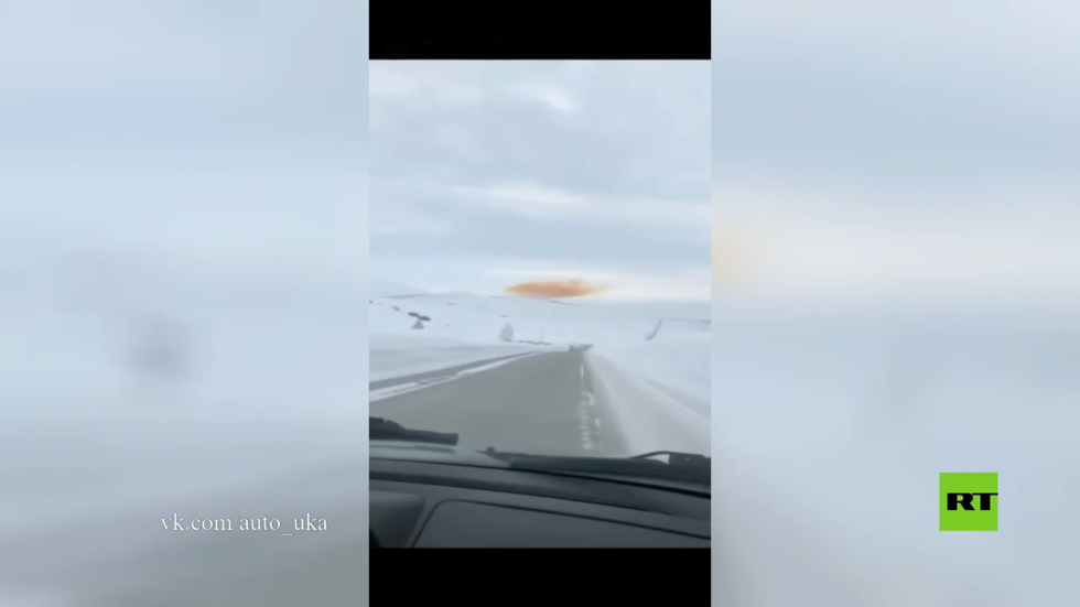 بالفيديو.. رصد سحابة برتقالية غريبة شرق كازاخستان