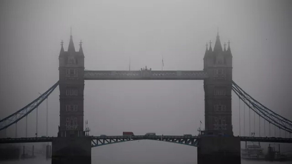 الحكومة البريطانية تأمل بأن تعيد موسكو النظر في قرارها بشأن معاهدة "ستارت"