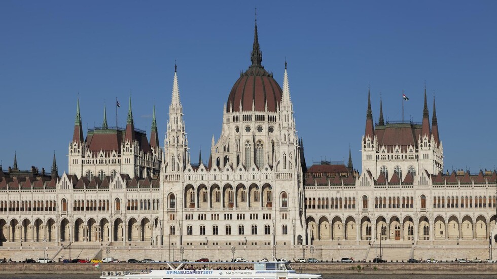 وسائل إعلام: البرلمان الهنغاري يبحث انضمام فنلندا والسويد للناتو 1 مارس