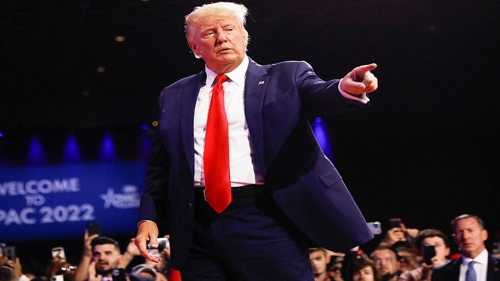 ترامب يتهم نولاند ومسؤولين آخرين بدفع أوكرانيا للانضمام إلى الناتو