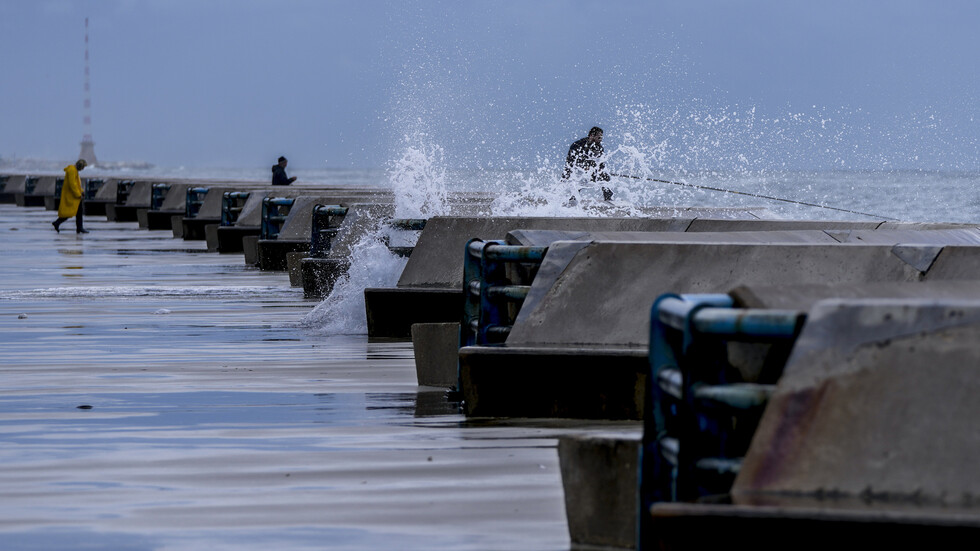 رصد هزتين أرضيتين قبالة الساحل اللبناني ولجنة تنسيق عمليات الكوارث تستبعد حدوث تسونامي