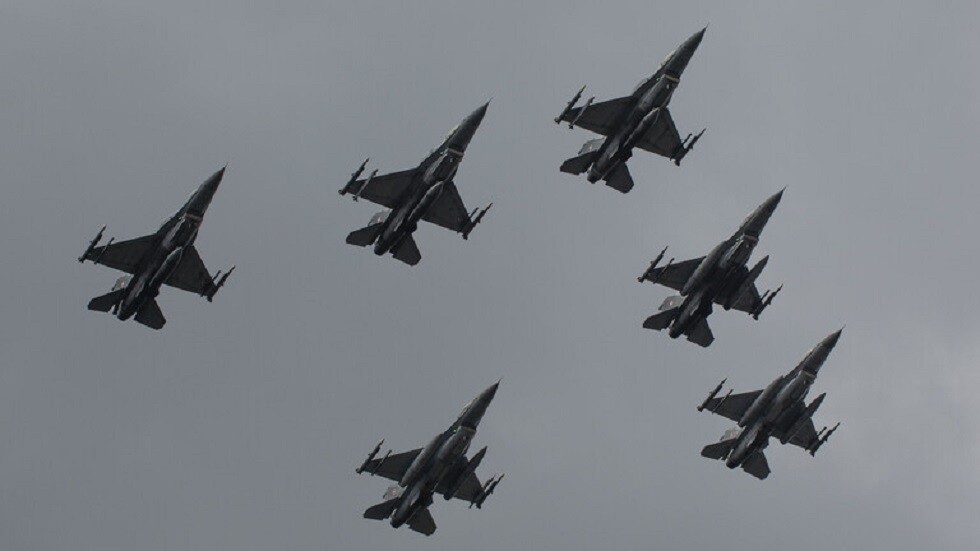 الدفاع البريطانية توضح أسباب رفضها توريد مقاتلات لأوكرانيا