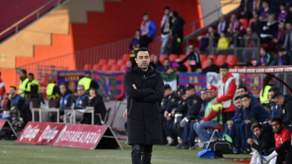 تشافي "الغاضب" يعلق على خسارة برشلونة المفاجئة أمام ألميريا