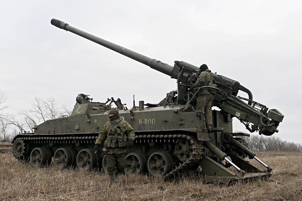 الدفاع الروسية تشيد بشجاعة طاقم مدفعية روسي أفشل هجوما أوكرانيا