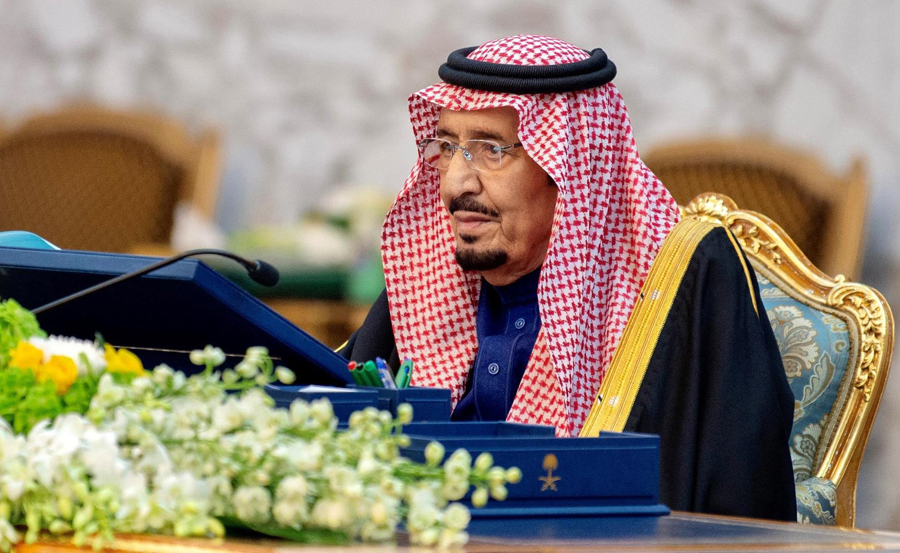 الملك سلمان يعفي مسؤولا كبيرا في الفريق المالي للحكومة السعودية