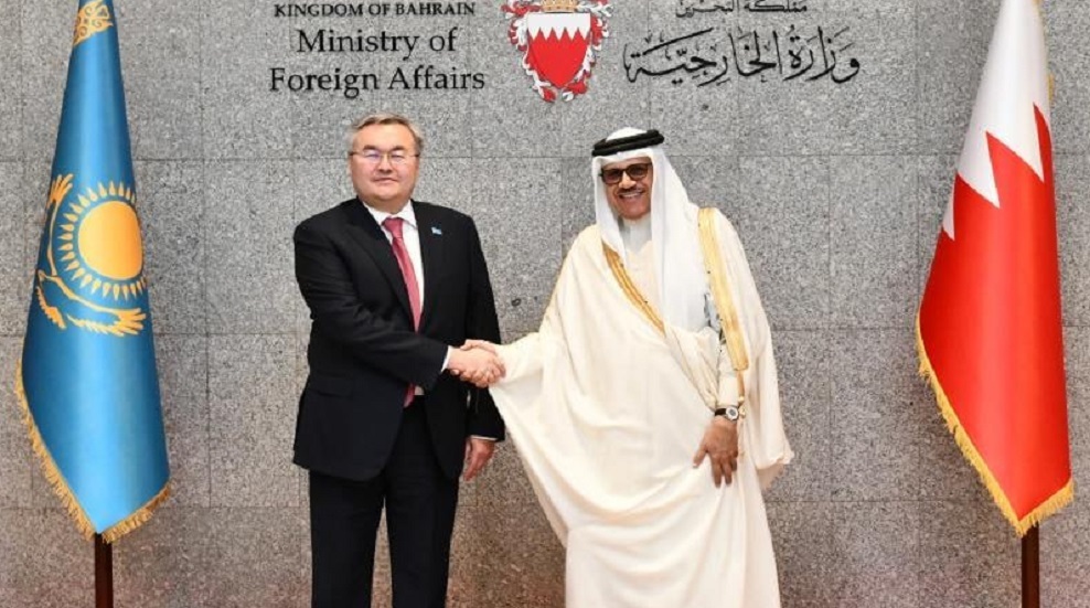 وزير خارجية كازاخستان في أول زيارة إلى البحرين