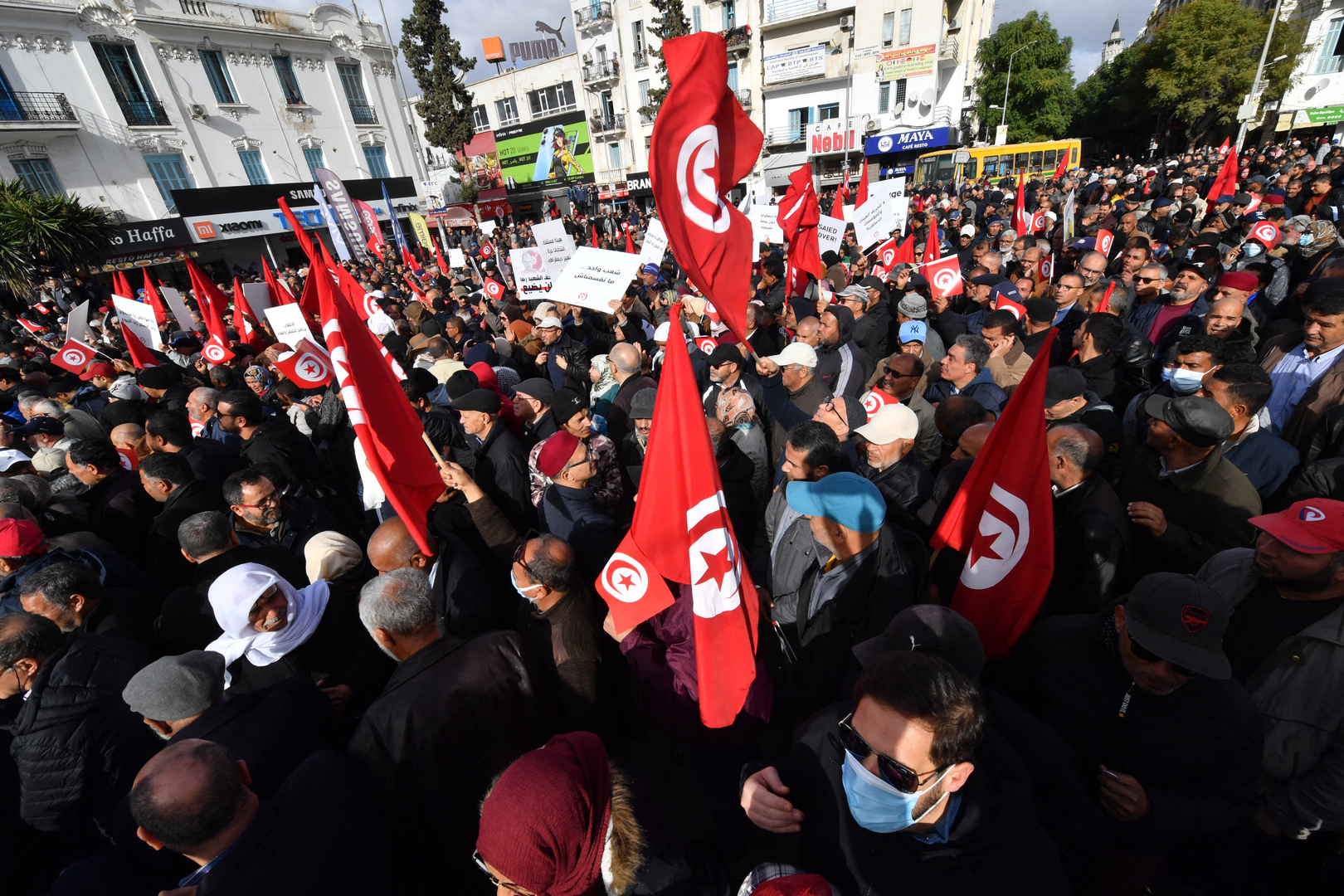 اتحاد الشغل التونسي للحكومة: سنظل ملتزمين بقضايا البلاد والشأن العام
