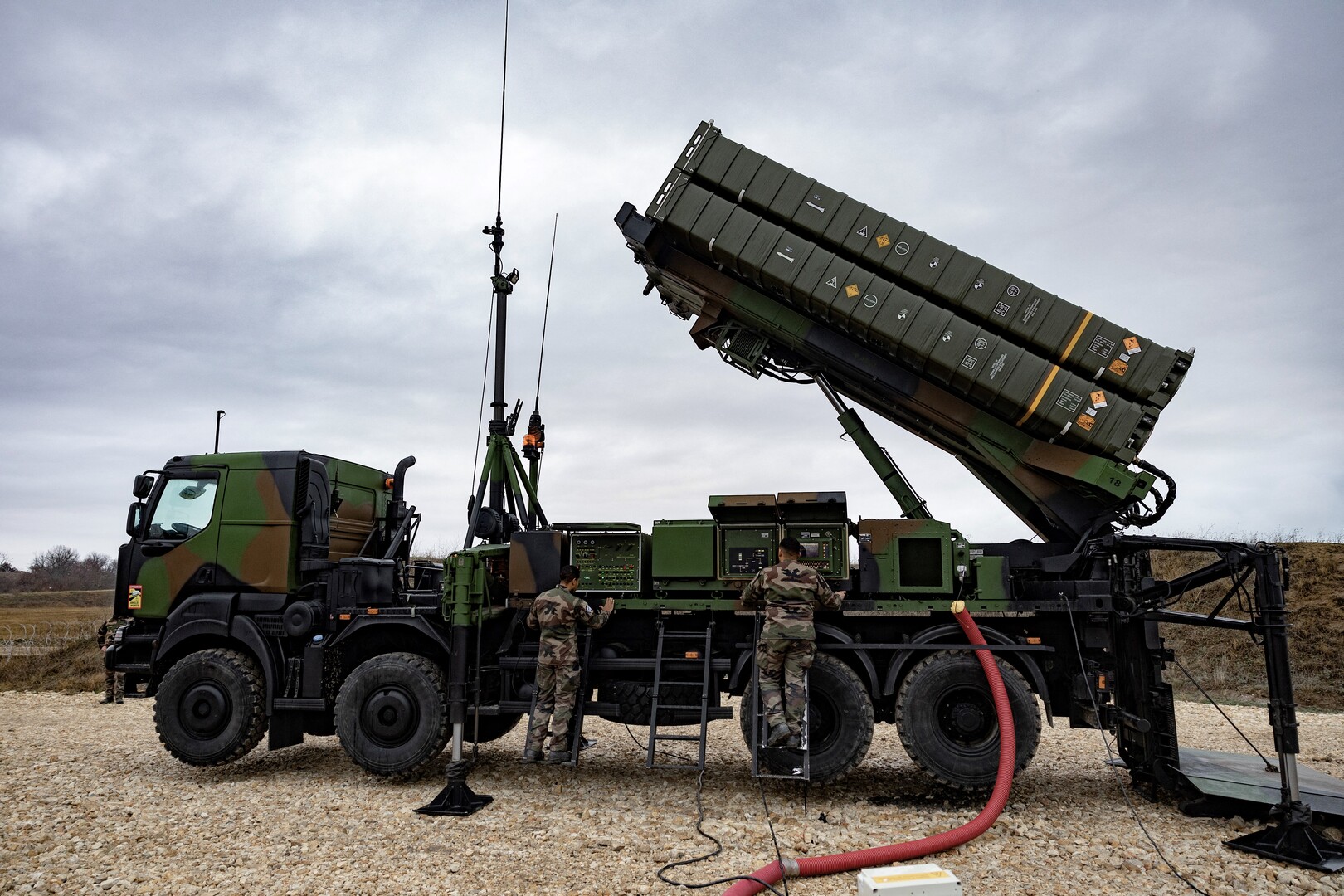 فرنسا وإيطاليا تتفقان على توريدات أنظمة الدفاع الجوي لأوكرانيا