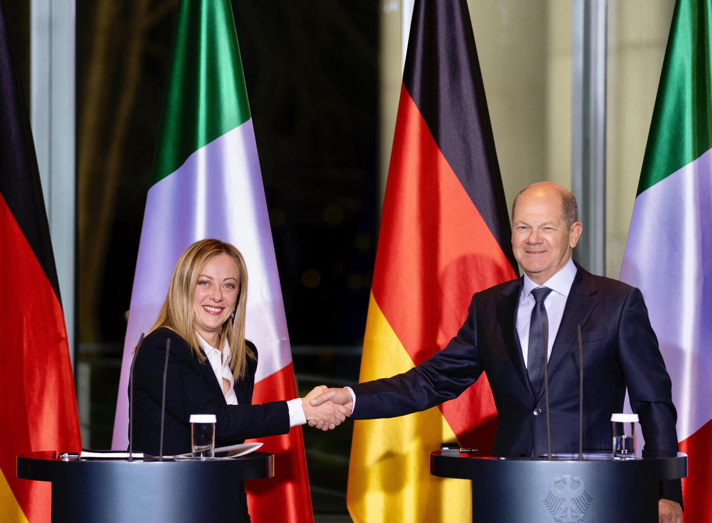 إيطاليا وألمانيا  تلتزمان بدعم أوكرانيا 