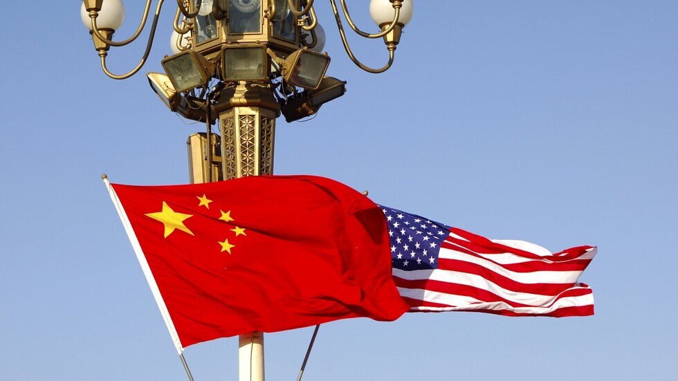بكين: تدمير الولايات المتحدة للمنطاد الصيني يضر بالعلاقات بين البلدين