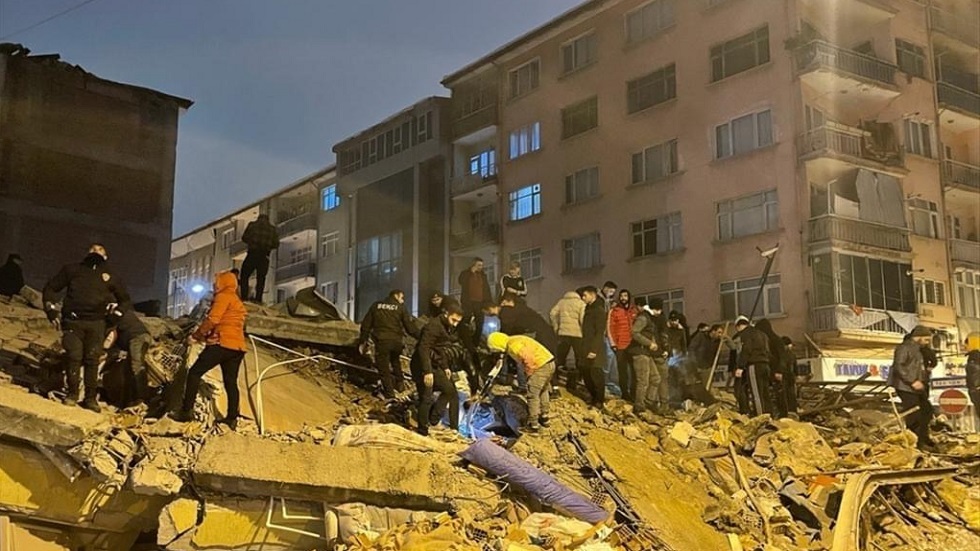 زيلينسكي: مستعدون لتقديم يد العون لتركيا لمواجهة تداعيات الزلزال