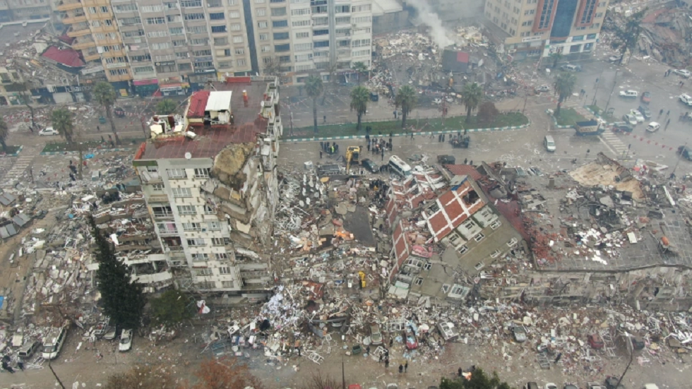مقطع صور متحركة يدمي القلوب.. هذا ما حل بالمدن التركية عقب الزلزال