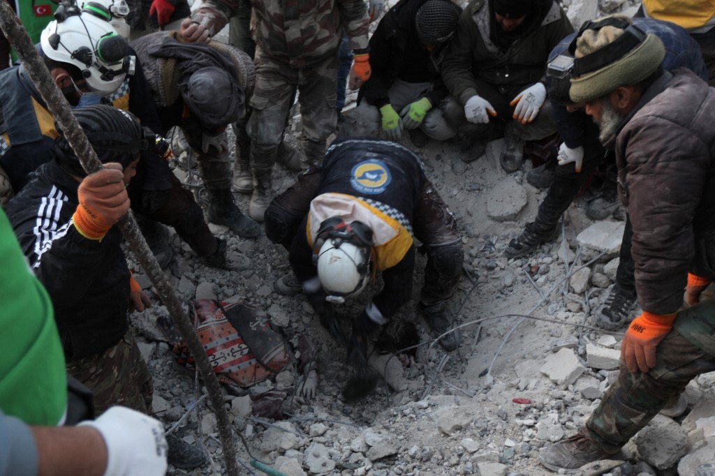 توقعات صادمة لحصيلة الضحايا في زلزال تركيا وسوريا