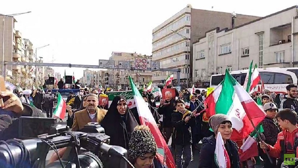 بالصور.. انطلاق مسيرات في الذكرى السنوية الـ 44 لانتصارالثورة في إيران