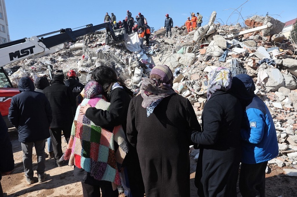 ارتفاع حصيلة الضحايا الفلسطينيين جراء الزلزال في تركيا وسوريا إلى 84