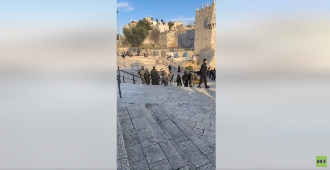 مراسلتنا: قوات إسرائيلية تغلق البلدة القديمة في القدس ومنها باب العامود عقب طعن مستوطن وهروب المنفذ