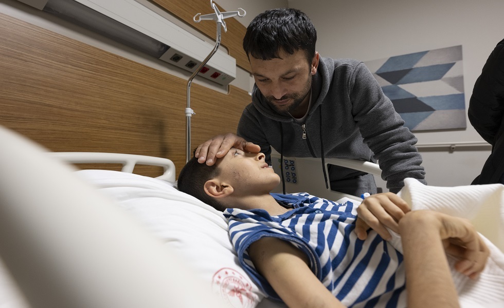 تركيا.. انتشال طفل عمره 12 عاما على قيد الحياة بعد 11 يوما من تحت أنقاض الزلزال