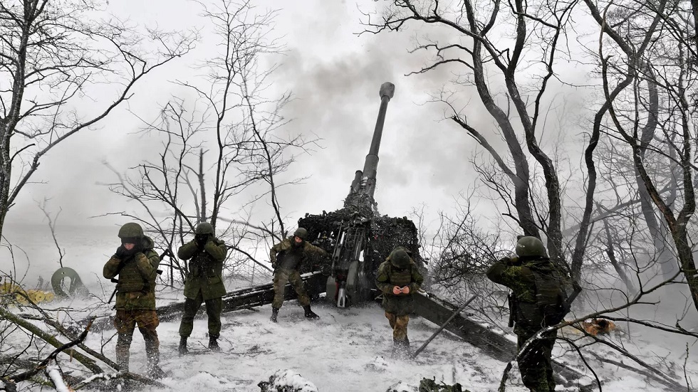 الدفاع الروسية: لا نقص في ذخيرة الوحدات القتالية المتطوعة في أرتيوموفسك