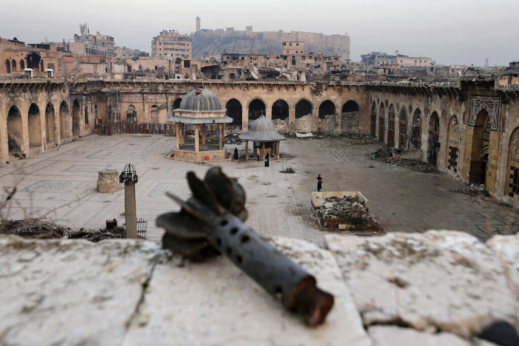 مسؤول سوري يتحدث عن سرقات ضخمة للآثار السورية