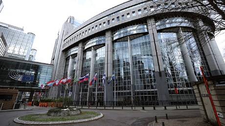 البرلمان الأوروبي يحث على طرد كل الشركات الروسية من أوروبا والتخلي عن استيراد اليورانيوم