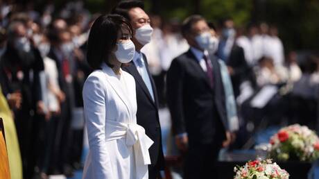 كوريا الجنوبية.. المعارضة تجدد دعوتها للتحقيق في تورط السيدة الأولى المزعوم في تلاعب بالأسهم