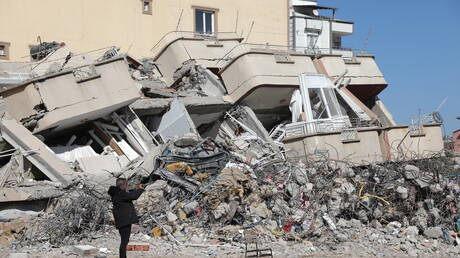 طائر ينقذ أسرة من الزلزال المدمر في تركيا (فيديو)