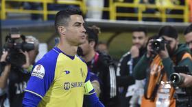 بطل العالم للملاكمة تايسون فيوري يهدد شقيقه بالبقاء في السعودية لتدريب رونالدو