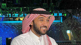 وزير الرياضة السعودي يكافئ لاعبي الهلال