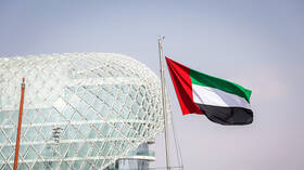 رئيس الإمارات يتقبل التعازي