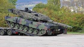 صنداي تايمز: كييف ستستلم في أبريل أقل من ربع الدبابات الموعودة