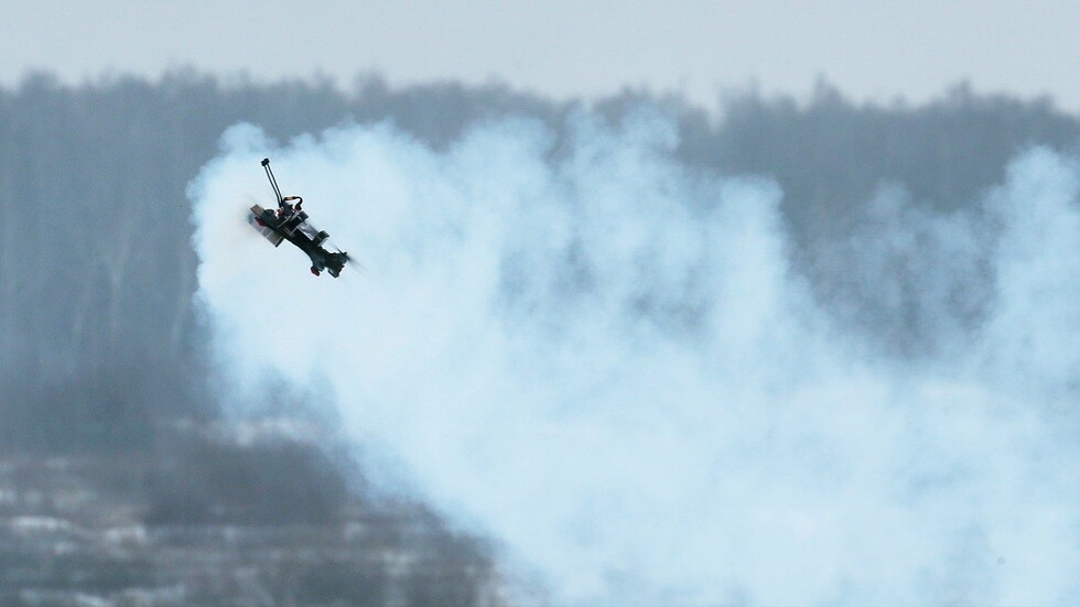 لقطات لاستخدام قوات الإنزال الجوي الروسي درونات 