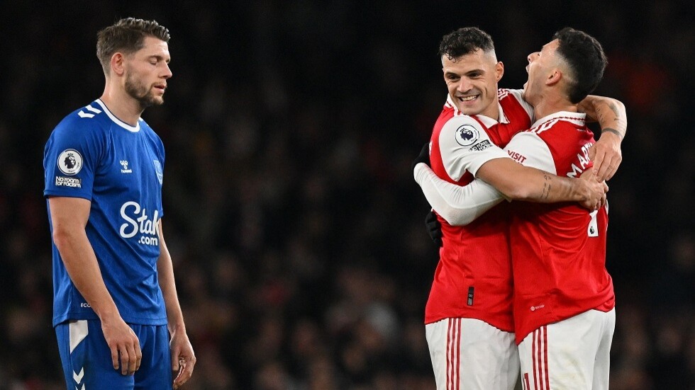 أرسنال يحلق عاليا في صدارة "البريمير ليغ"