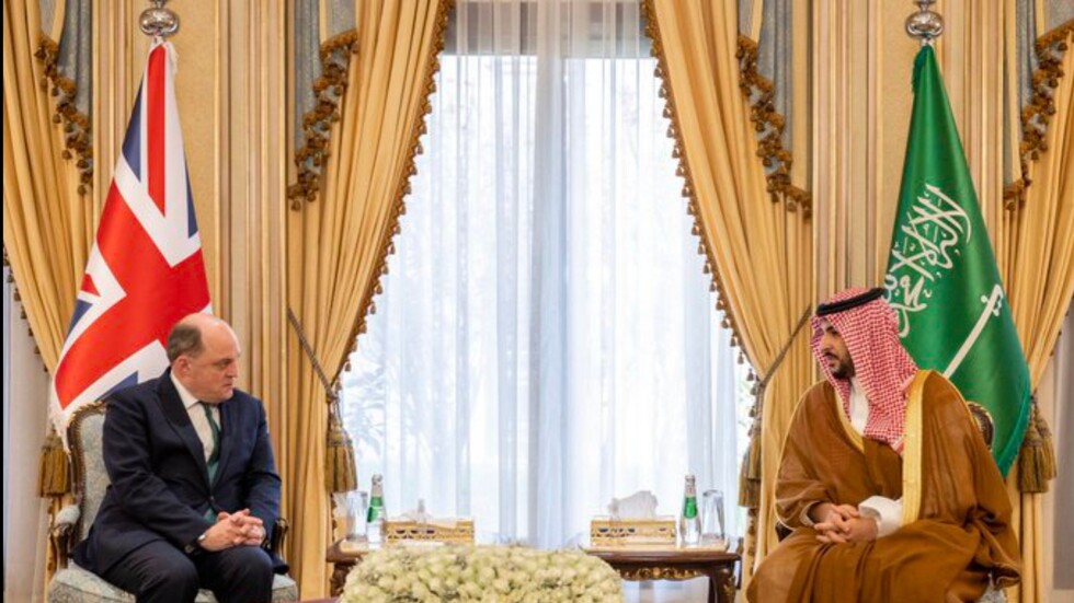 السعودية وبريطانيا توقعان إعلان نوايا بشأن مشاركة الرياض في برنامج القدرات الجوية (فيديو وصور)