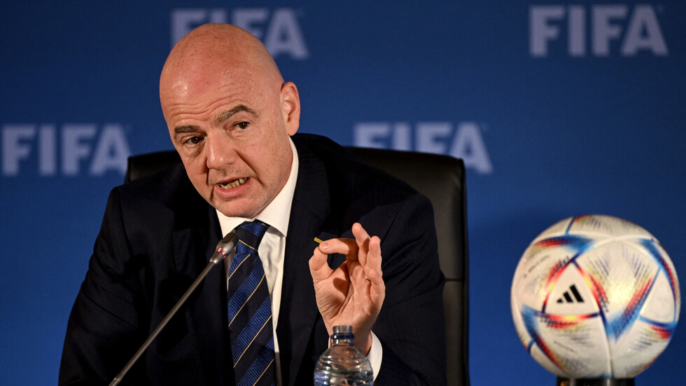 اقتراحات بتعديل قوانين كرة القدم.. تغيير قانون التسلل ولا وقت للاحتفال!