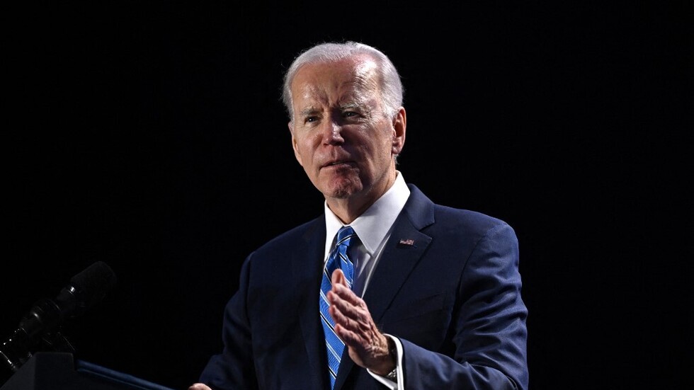 استطلاع: 68% من الأمريكيين يعتقدون أن سن بايدن الكبير لا يؤهله للترشح لولاية جديدة