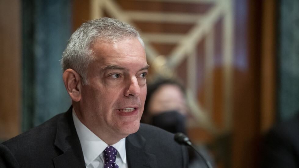 السلطات الأمريكية تعتقل شخصين يشتبه بنقلهما تقنيات لروسيا