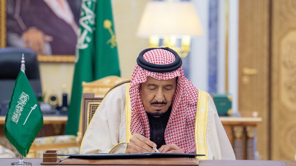 السعودية.. أوامر ملكية بتعيينات جديدة بينها وزيران ونائب رئيس الاستخبارات