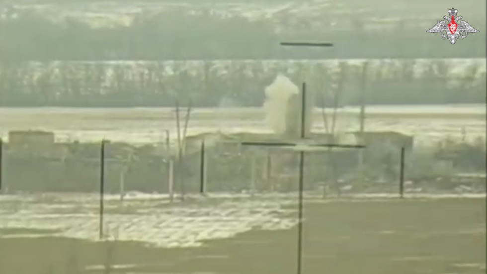 الجيش الروسي يكشف عن سلاح جديد عالي الدقة في العملية العسكرية الخاصة في أوكرانيا (فيديو)