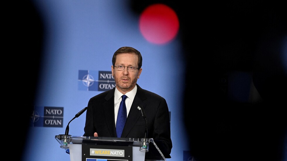 الرئيس الإسرائيلي يجمع 100 مسؤول في اجتماع طارئ بشأن التطورات الأخيرة