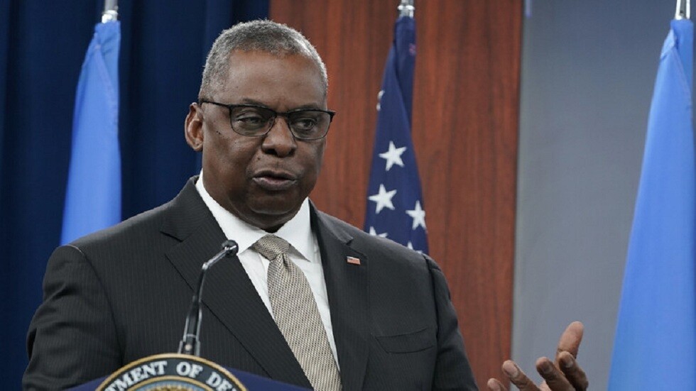 مصادر حكومية عراقية لـRT: زيارة وزير الدفاع الأمريكي تتعلق بتأكيد دعم واشنطن لبغداد