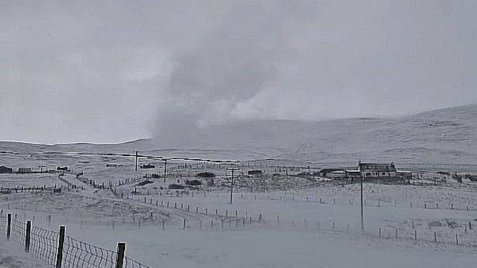 "تورنادو ثلجي" نادر في جزر الاسكتلندا