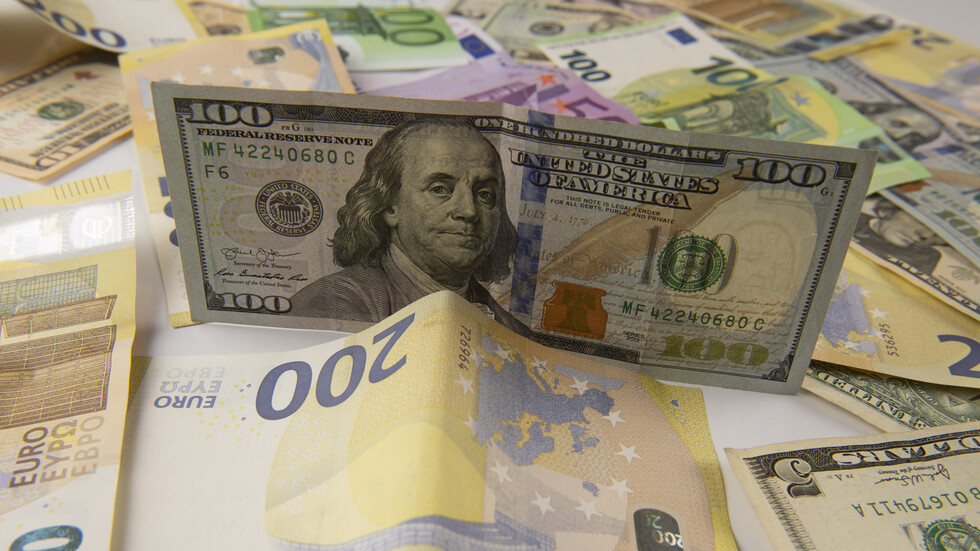 الليرة التركية عند مستوى قياسي جديد