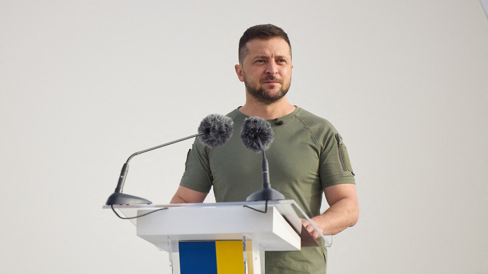 زيلينسكي ينفي تورط أوكرانيين في تفجير  "السيل الشمالي"